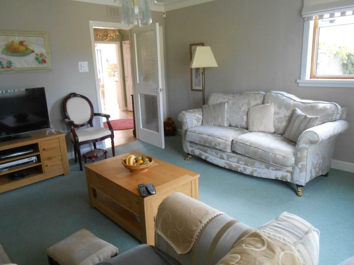 Rose Villa Bed And Breakfast Forfar Eksteriør billede