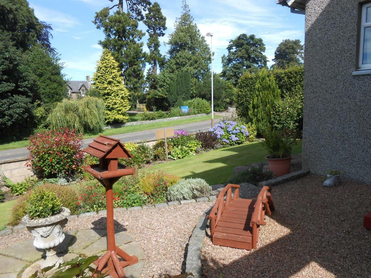Rose Villa Bed And Breakfast Forfar Eksteriør billede